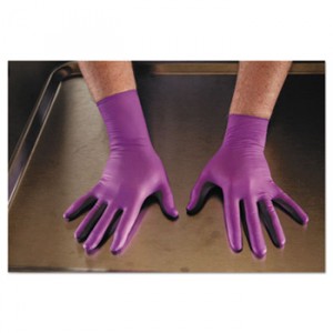 PURPLE NITRILE SAFESKIN Exam Gloves, Small, Purple